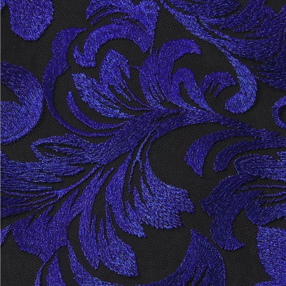 Caroline Rose NWT Bella Soiree Embroidered
Mesh Lace 3/4 Bell Sleeve Shift Dress - Picture 7 of 16